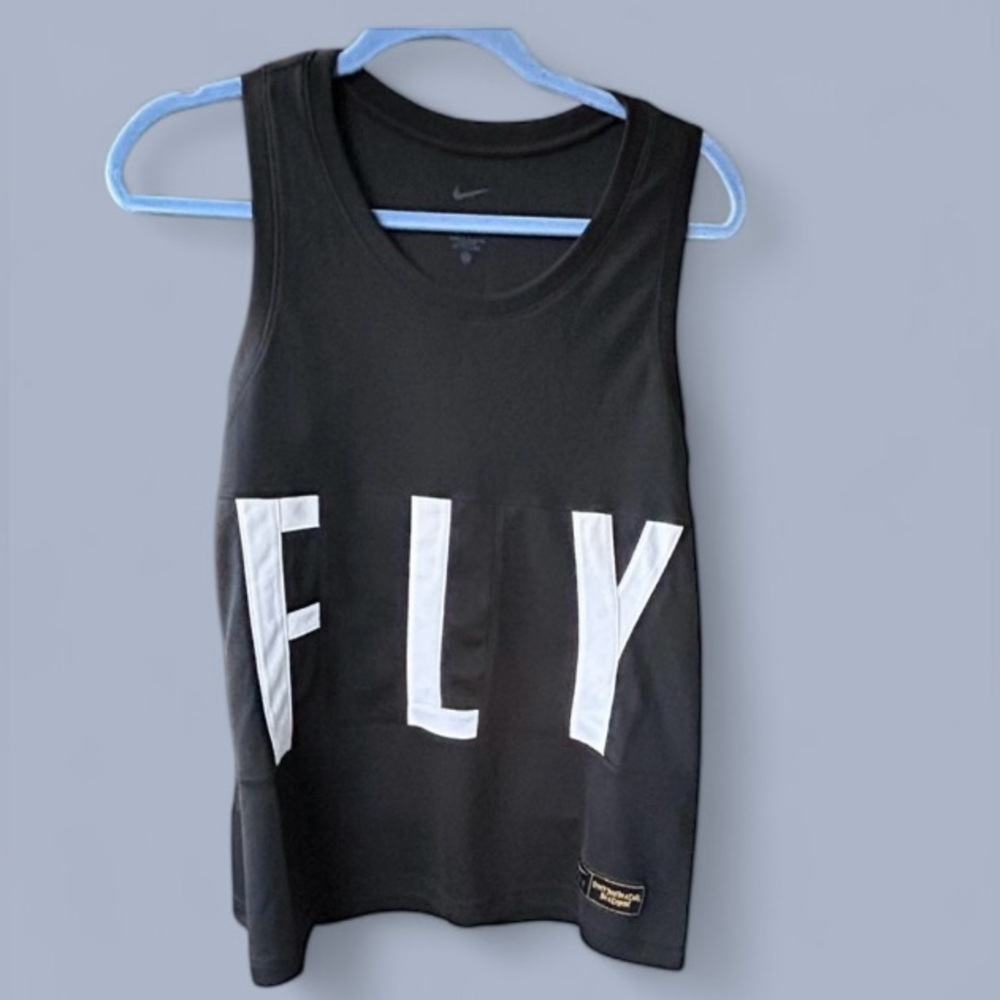 Nike top NWOT